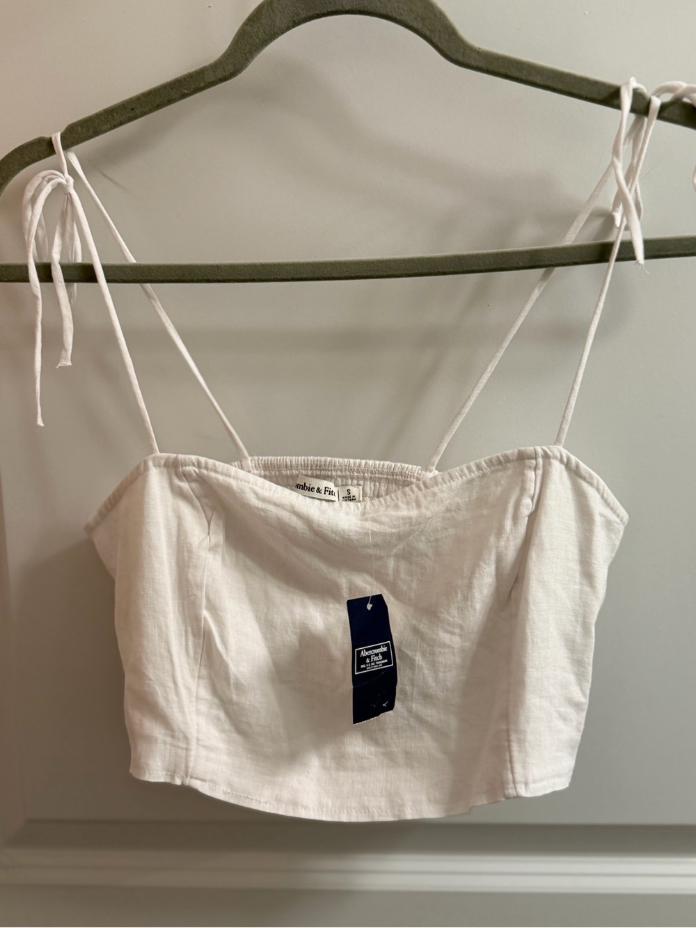 Abercrombie & Fitch White Tie-Shoulder Cropped Camisole